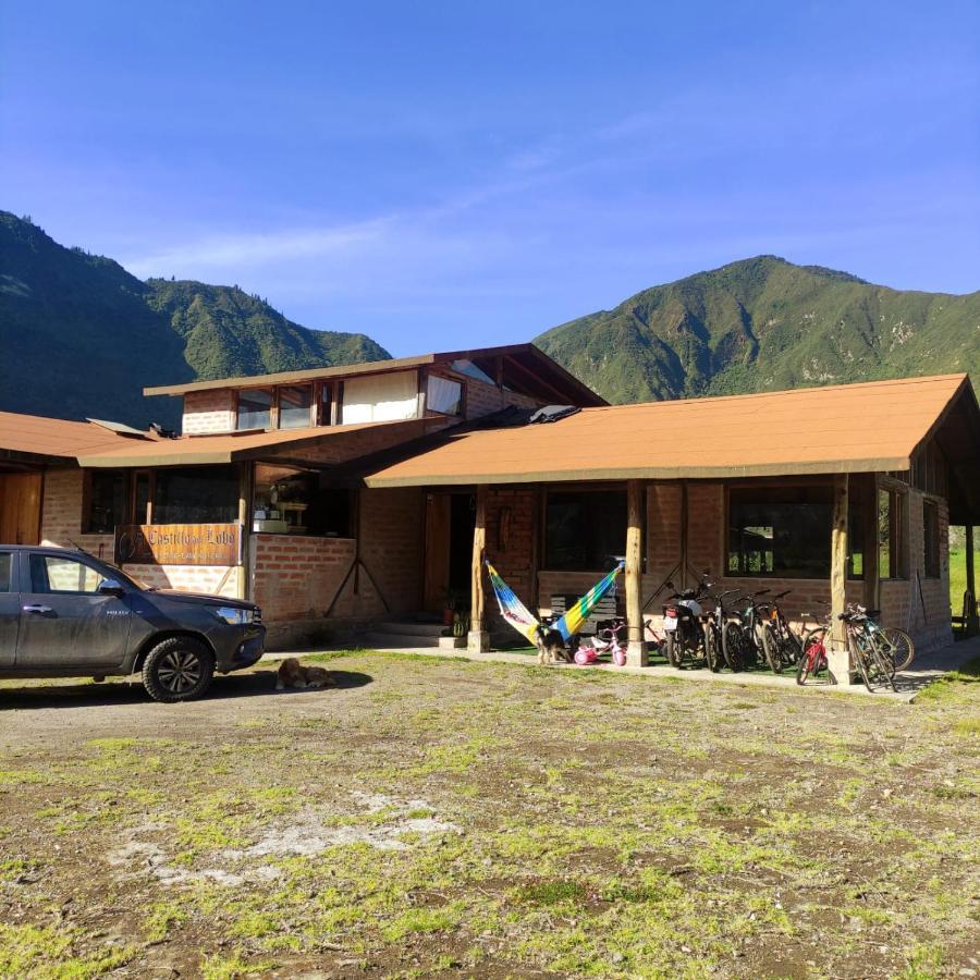 El Castillo Del Lobo Pululahua Bed & Breakfast Quito Exterior photo